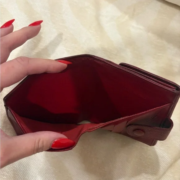SOLD ❤️‍🔥 Vintage Chanel Caviar Leather Wallet • Burgundy Red Bifold CC Logo - Picture 6 of 10